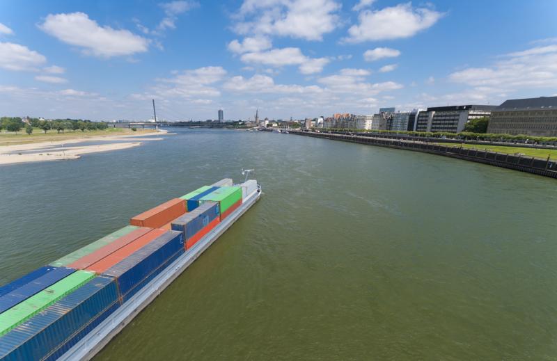 Accurate and reliable positioning are key elements for a range of satellite systems capable of streamlining port operations, improving safety and protecting maritime environments.