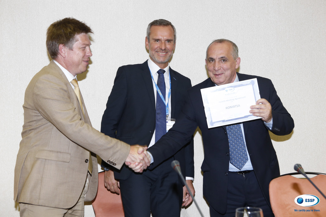 Jean-Marc Pieplu, from GSA and Thierry Racaud, from ESSP, congratulating Stefan Nita, Technical Director from ROMATSA for the recent EWA signature during the EGNOS Service Provision Workshop in Lisbon (October 7-8)