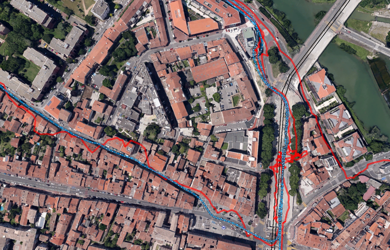 This figure shows the improvement of the location service in terms of accuracy and availability that ELAASTIC technology provides in difficult environments, here in downtown Toulouse, reaching a reliable 1.5-meter accuracy.