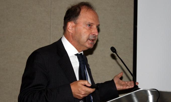 GSA Head of Market Development Gian Gherardo Calini presented highlights from the GNSS User Technology Report at ION GNSS+ in Miami