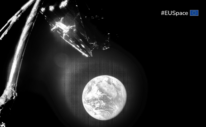 Selfie taken by the satellite on-board camera mounted on a deployable arm ®EUTELSAT