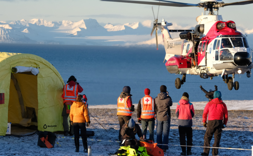 Actual footage from an Arctic Mass Rescue Operation organised by Norwegian authorities, just a few km off Svalbard. A Galileo-enabled EPIRB compatible with the Return Link Service was used.