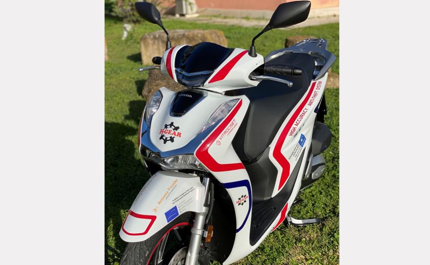 The consortium led by Vitrociset, Spaceexe, Antenna Provider and with the precious contribution of Honda rolled out a device equipped with sensors and a Galileo-enabled receiver that can be integrated into small/medium motorcycles.