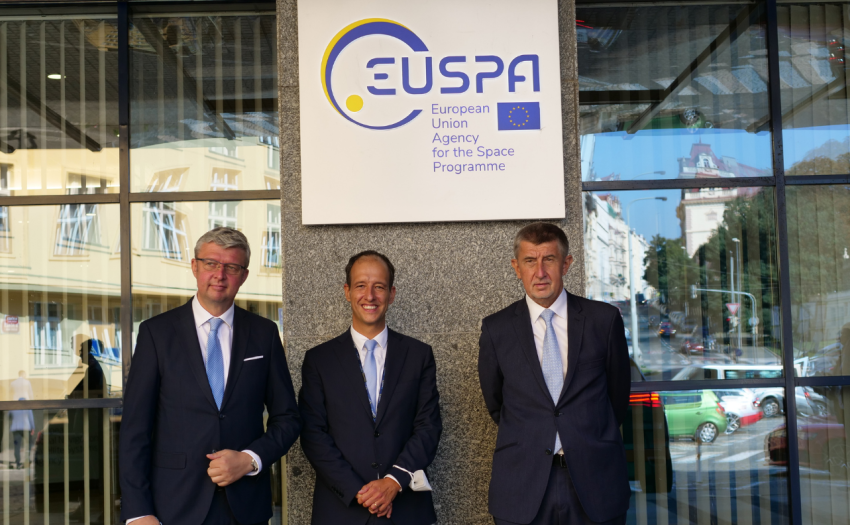 EUSPA Executive Director, Rodrigo da Costa, with Prime Minister of the Czech Republic, Andrej Babiš, and Deputy Prime Minister, Karel Havlíček. 